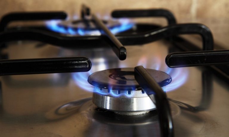 Gas, le previsioni di Nomisma: «A gennaio taglio del 33% in bolletta»