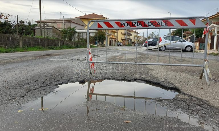 Contrada Bitonto: «Le buche sulle strade come la ‘nduja e la cipolla di Tropea, un tratto identitario»