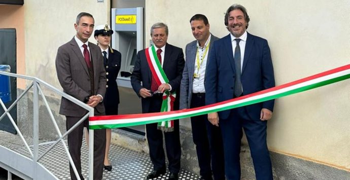 Parghelia, installato Atm Postamat di ultima generazione