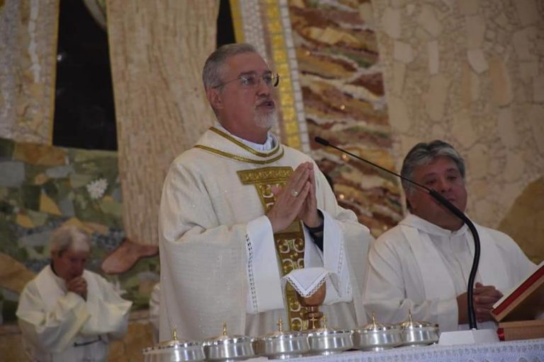 Ricorrenza morte Natuzza, il vescovo: «Liberiamoci da cancro ‘ndrangheta e massoneria deviata»