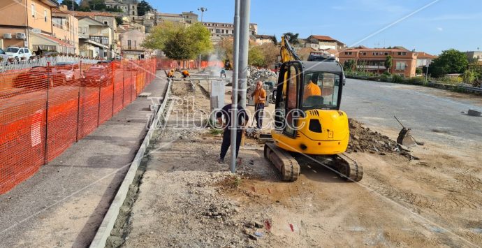 Vibo, Piazza Spogliatore: esasperati i commercianti per il prolungarsi dei lavori