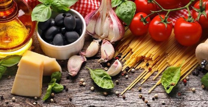 La dieta mediterranea riduce il rischio demenza, la ricerca celebra lo stile alimentare con radici a Nicotera