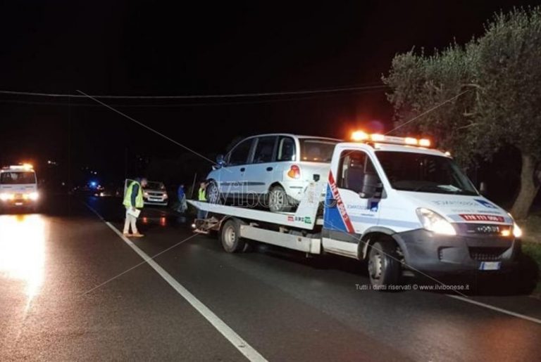 Incidente stradale a Vibo, scontro tra auto con due feriti