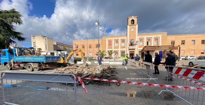 Vibo, controlli archeologici in piazza Municipio: arriva un nuovo direttore dei lavori