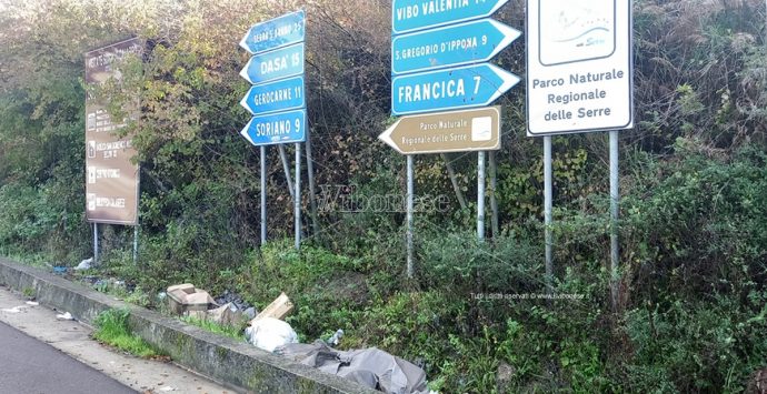 Svincolo Serre e provinciali per Soriano e Piscopio fra discariche e strade con scarsa segnaletica