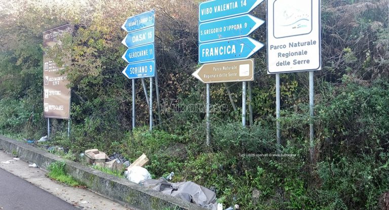 Svincolo Serre e provinciali per Soriano e Piscopio fra discariche e strade con scarsa segnaletica