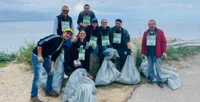 Passeggiata green a Tropea, raccolti 70 chili di rifiuti: ecco i vincitori