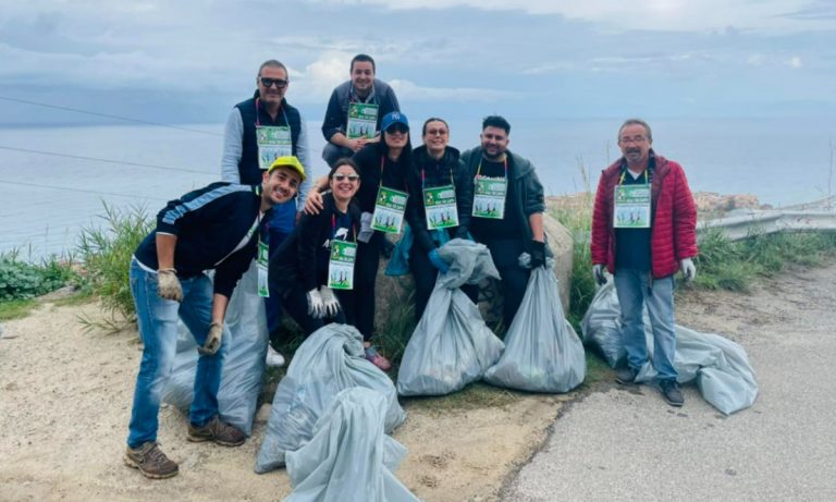 Passeggiata green a Tropea, raccolti 70 chili di rifiuti: ecco i vincitori