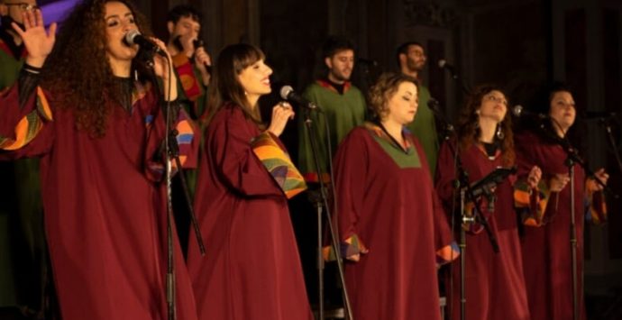 Vibo Valentia: su Corso Vittorio Emanuele il concerto gospel degli Amoled Voices