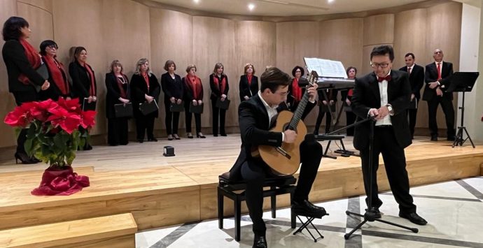 Vibo, il Coro polifonico del liceo “Berto” in campo per la solidarietà – Foto