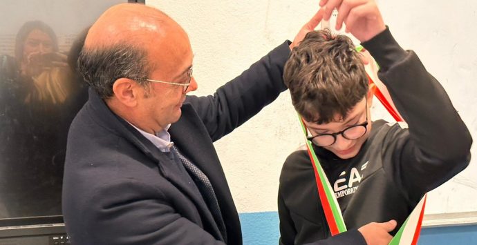 Mileto, Pietro Giovanni Bianchi è il nuovo baby sindaco: «Pronto a rappresentare tutti»