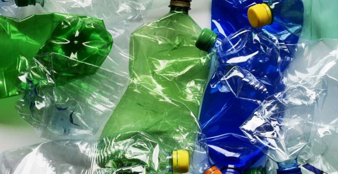 Pizzo, il Comune stipula un protocollo d’intesa con Plastic free