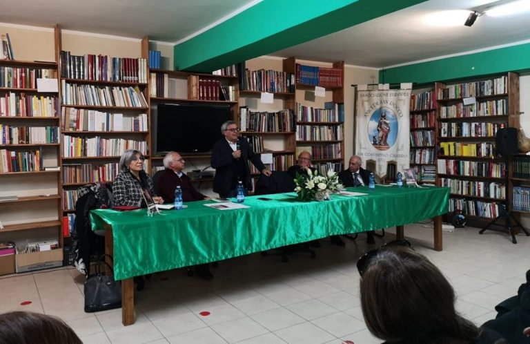 San Costantino Calabro, emozioni alla presentazione del libro “Il buio dell’anima”