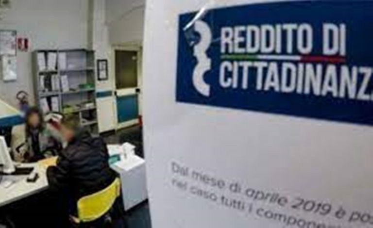 Reddito cittadinanza sospeso, Lo Schiavo e Cittadino: «Punite le fasce più deboli»