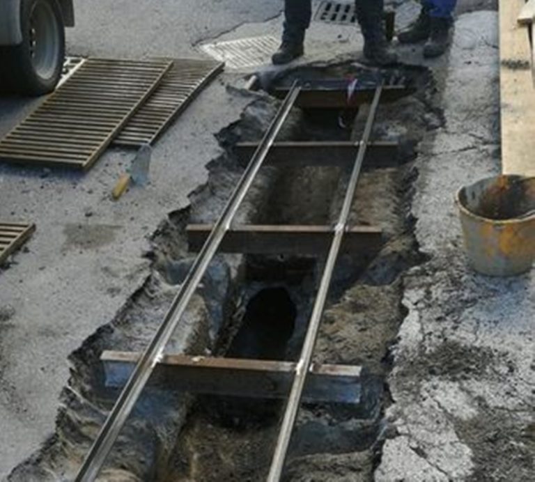 Serra: il Comune ripulisce diverse vie cittadine per contrastare le piogge – Foto
