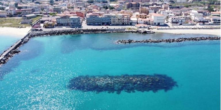 Vibo Marina: divieto di balneazione nel tratto costiero della Capannina