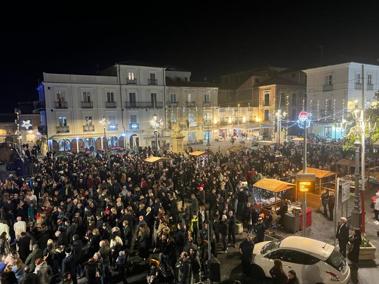 Pizzo, la città entra nel vivo delle festività natalizie e fa il boom di presenze