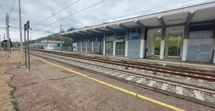 Mileto, la stazione ferroviaria alle prese con vecchi e nuovi orari