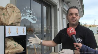 Pane invenduto in dono a chi è in difficoltà: l’iniziativa di un fornaio di Vibo Valentia – Video