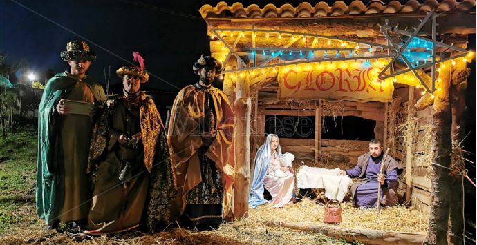 Il presepe vivente nel suggestivo borgo di Comerconi: successo per la 24° edizione – Video