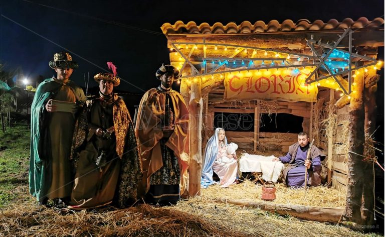 Il presepe vivente nel suggestivo borgo di Comerconi: successo per la 24° edizione – Video