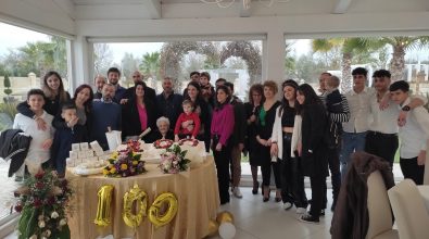 A Ionadi festa grande per il secolo di vita di nonna Maria Grazia
