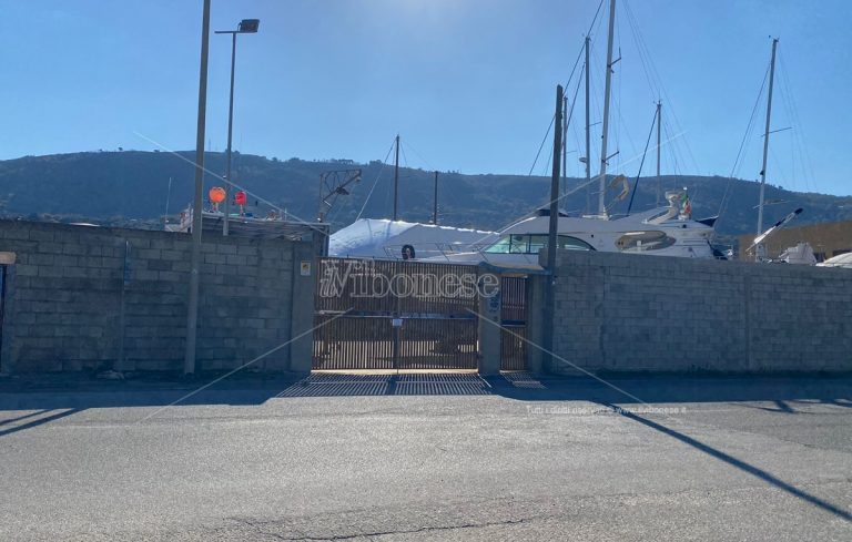 Vibo Marina, Guardia costiera sequestra area di un cantiere navale