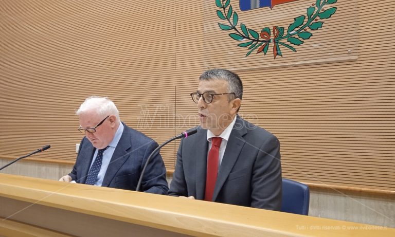 Provincia di Vibo, il nuovo presidente L’Andolina: «Bilancio e personale assolute priorità» – Video