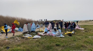 Migranti, Parole e Fatti | Il sindaco di Mileto: «Immagini strazianti di umanità che si perde per strada»