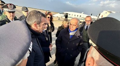 Il ministro dell’Interno Piantedosi a Crotone nei luoghi del naufragio