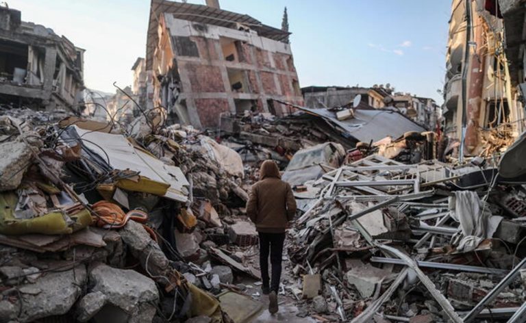 Terremoto in Turchia e Siria, dalla Calabria pronti a partire uomini e aiuti