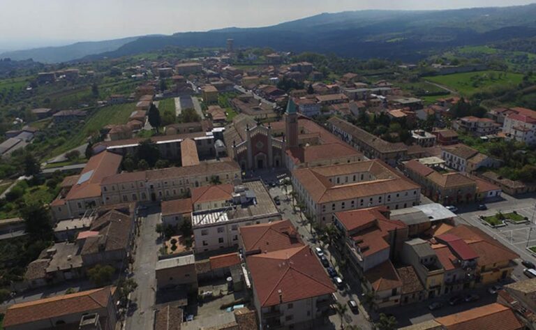 Mileto, al via la riqualificazione green della pubblica illuminazione