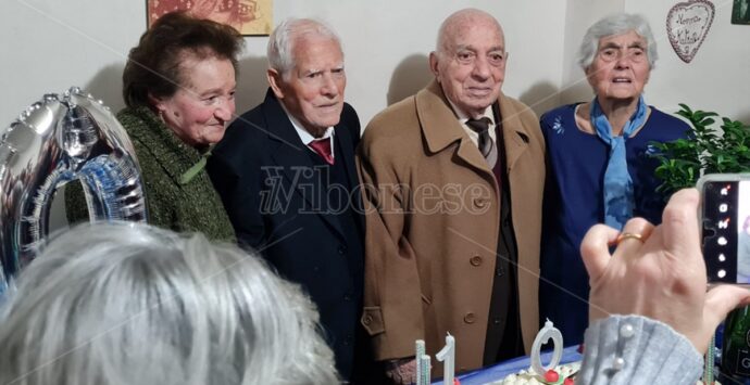 Grande festa a Monterosso per i cento anni di nonno Peppino Ceravolo