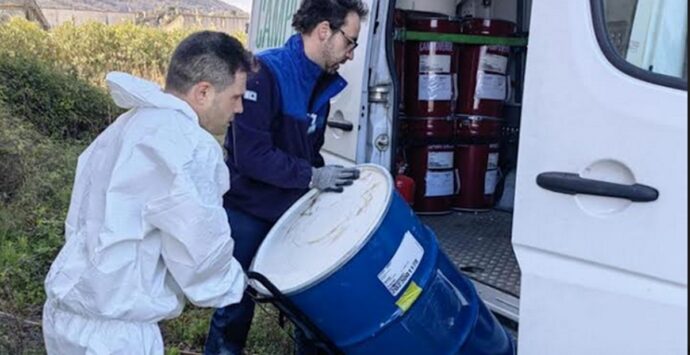 Discarica nell’ex Cgr di Porto Salvo, avviate le operazioni di smaltimento dei rifiuti tossici