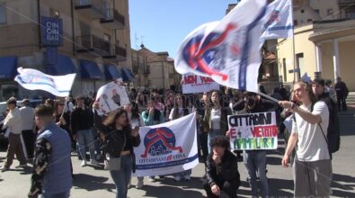 Vibo Valentia: cittadini in piazza per rivendicare il diritto alla salute – Video