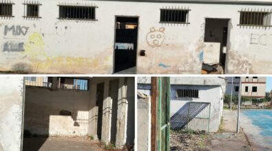 Campetto di San Costantino di Briatico nel degrado, il sindaco: «Vandalismo puro, puntiamo al recupero»
