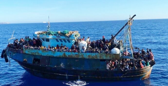 Migranti: circa 300 in arrivo a Roccella Jonica