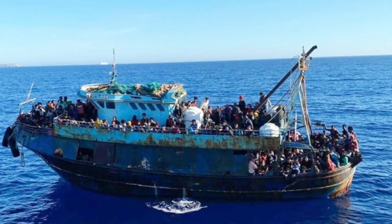 Migranti: circa 300 in arrivo a Roccella Jonica