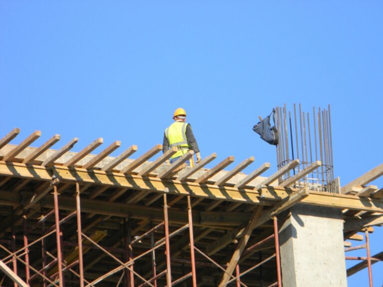 Aumento stipendi per i lavoratori edili, la soddisfazione di Filca Cisl