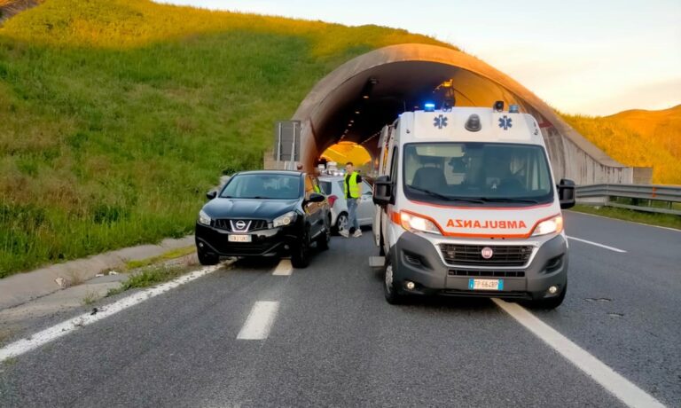 Incidente sull’A2 nei pressi di Mileto, motociclista trasportato in elisoccorso