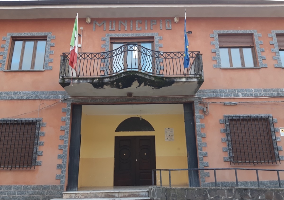  Simbario-si-cercano-associazioni-interessate-alla-locazione-di-un-immobile-comunale