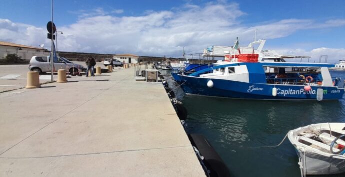 Porto di Tropea senz’acqua e corrente da un mese, pescatori e scafisti sul piede di guerra