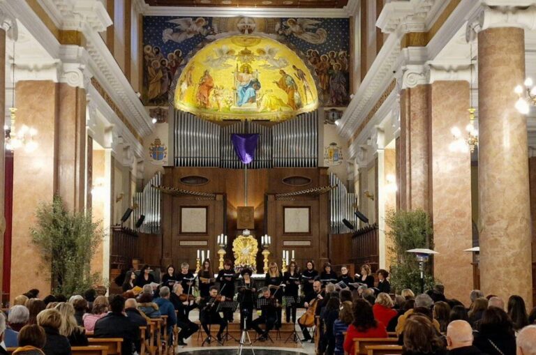 Mileto, applausi in cattedrale per lo “Stabat Mater” del maestro Pergolesi