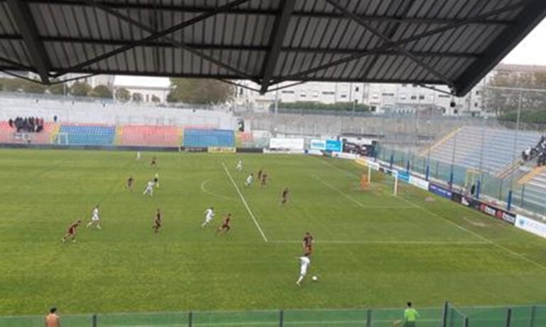 Serie D: la Vibonese pareggia in casa e dice addio ai play off