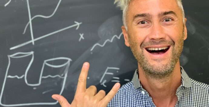 A Vibo Valentia le lezioni del professore Youtuber de “La fisica che ci piace”