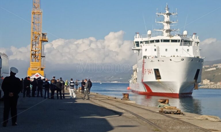 Sbarco di migranti a Vibo Marina, arrestato uno scafista