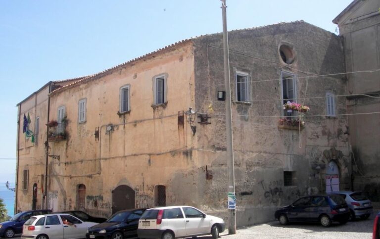 Tropea e la fisica, grande successo tra i ragazzi dello Scientifico per i “Colloqui in rete”