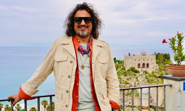 Alessandro Borghese torna a Tropea con “4 Ristoranti”: «Qui spiagge fantastiche e sapori indimenticabili»