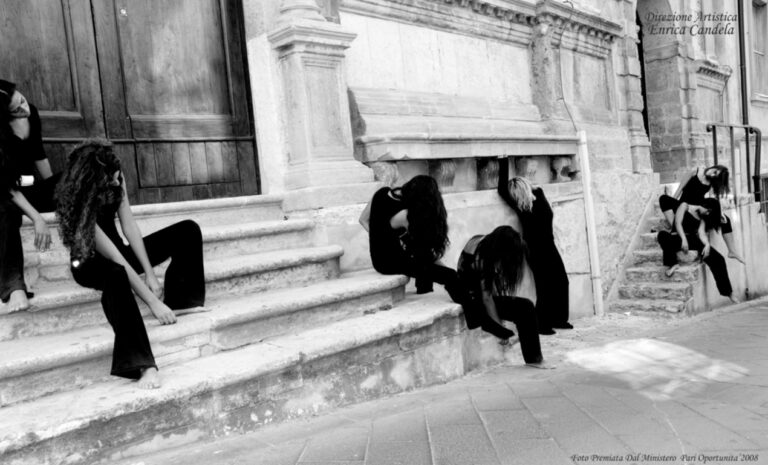 Vibo, il libro “1960, passi di danza” della giornalista Piccione approda a palazzo Gagliardi