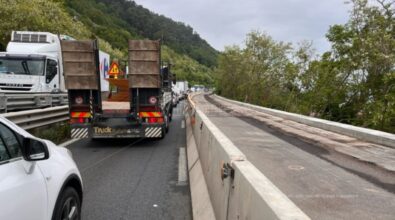 Mezzo in avaria lungo l’A2 tra Pizzo e Sant’Onofrio: code e disagi